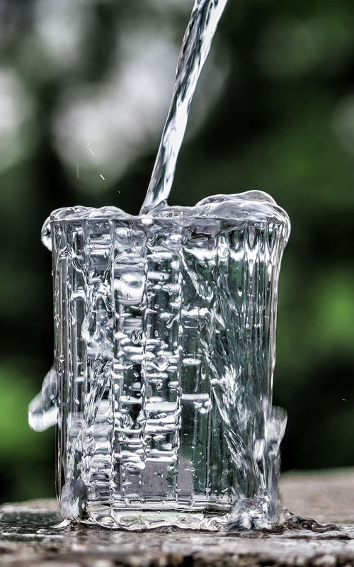水